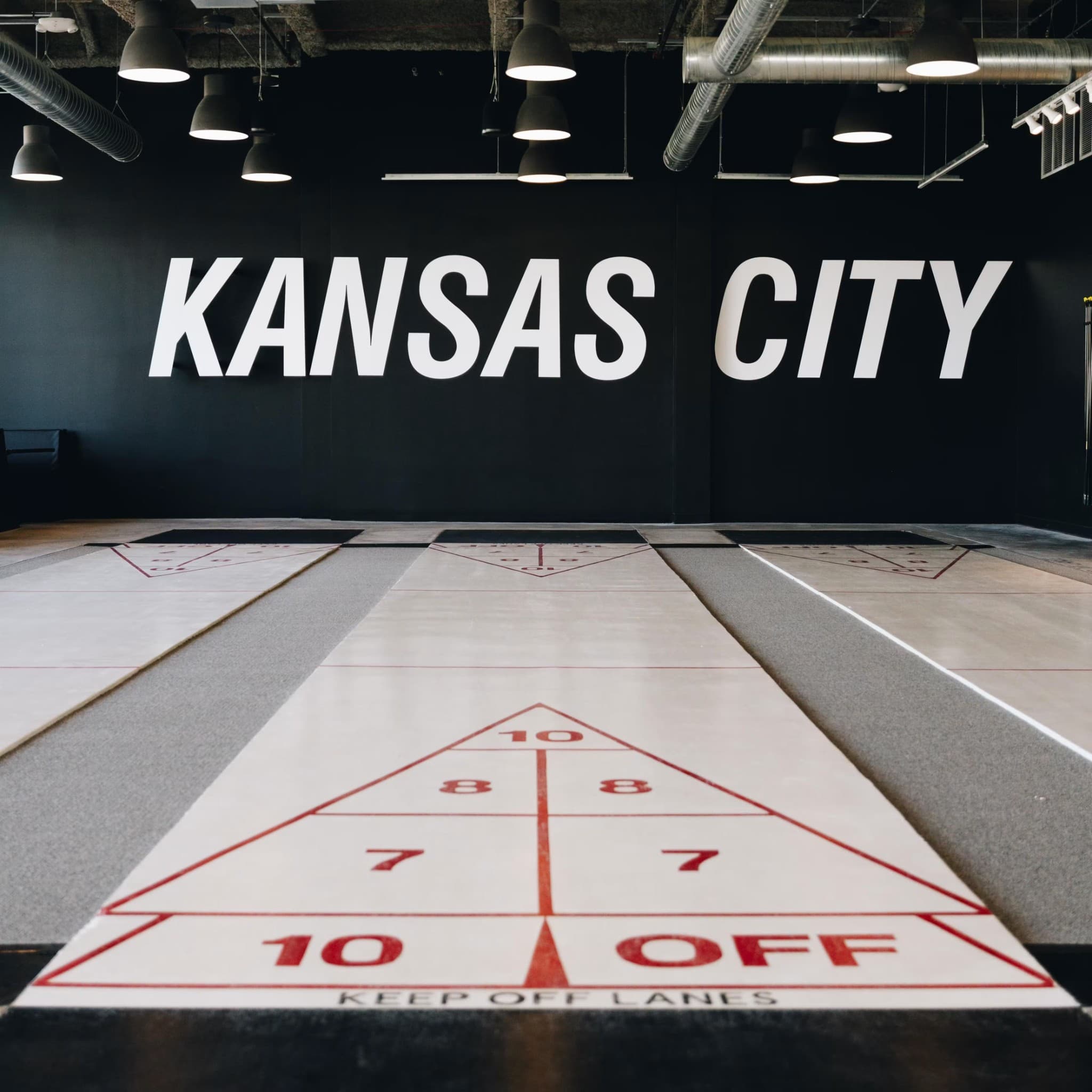Ludo’s West Shuffleboard